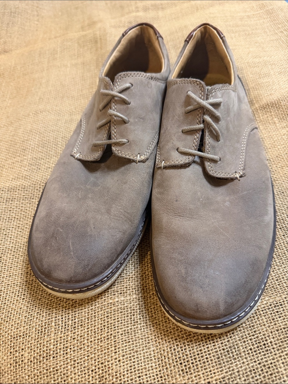J & M Sheepskin Men's Casual Lace-Up Shoes